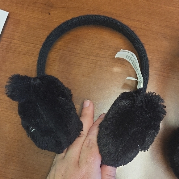 Cozy Black Cat Earmuffs for Kids - Picture 3 of 8